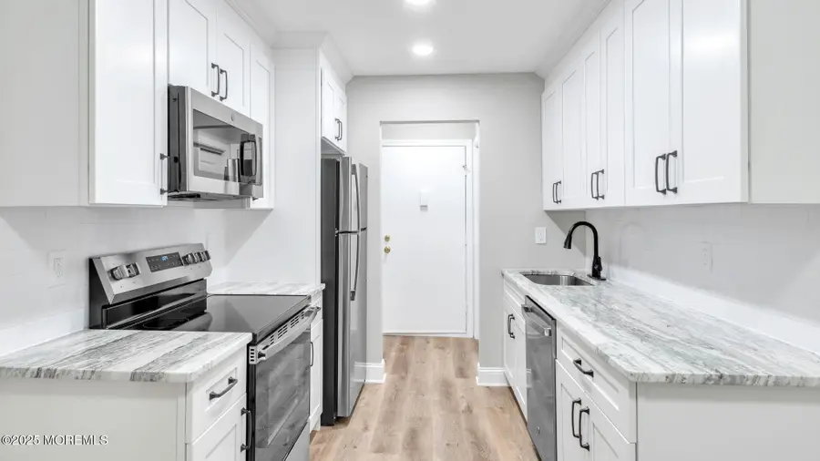 204 Covered Bridge Boulevard #K, Manalapan Township, NJ 07726 - Image #3