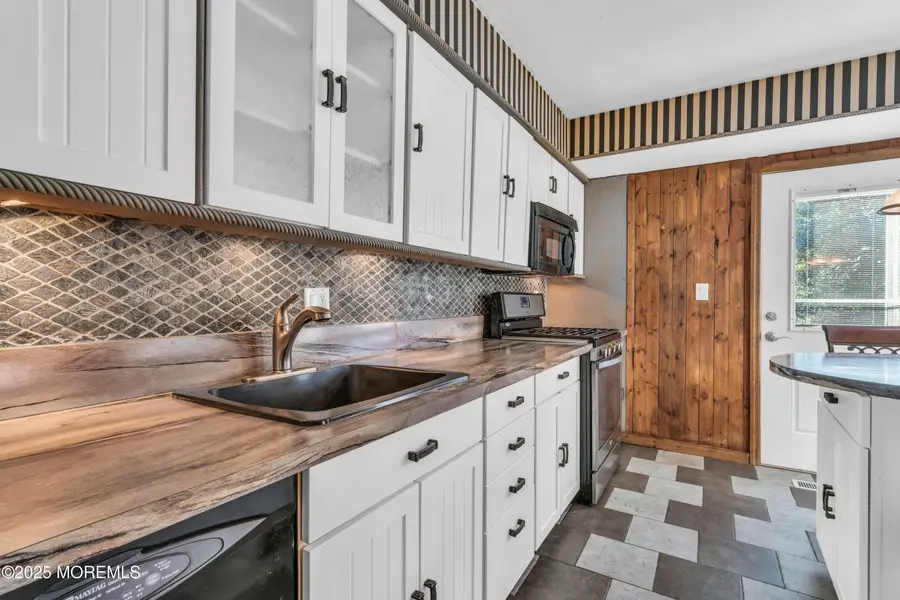 805 Hastings Lane, Point Pleasant, NJ 08742 - Image #3