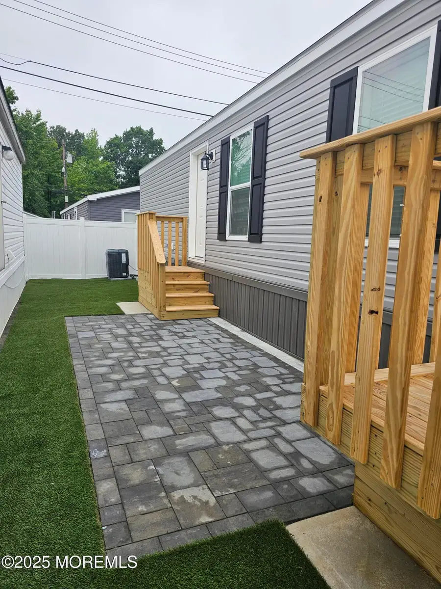 8 Pine Creek Village, Hazlet, NJ 07730 - Image #3