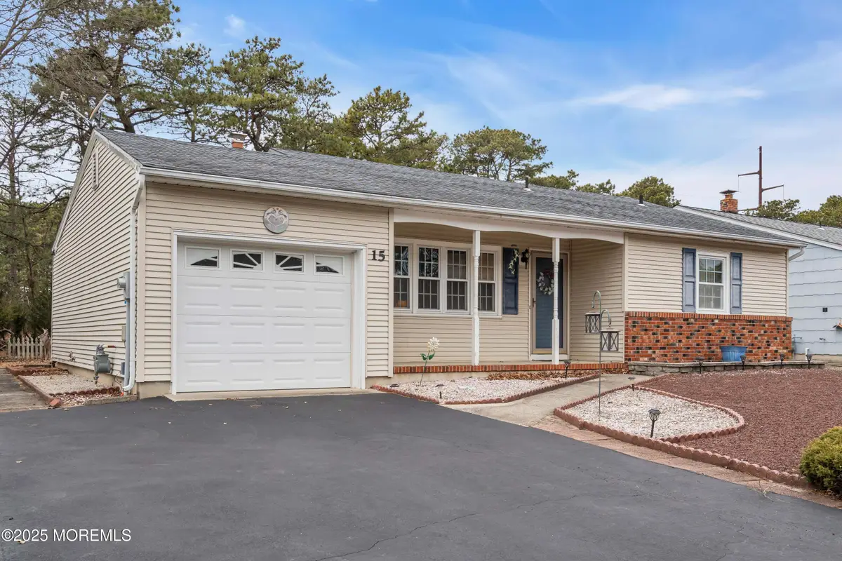 15 Brookfield Court, Toms River, NJ 08757 - Image #1