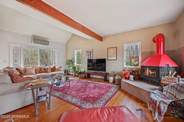 206 Lake Avenue, Island Heights, NJ 08732