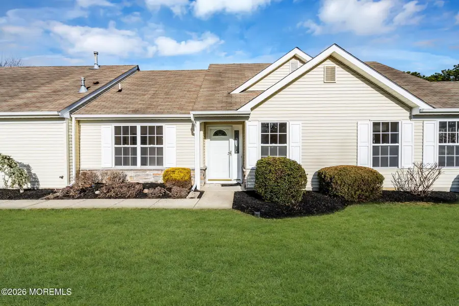 16 Rosewood Court, Lakewood, NJ 08701 - Image #2