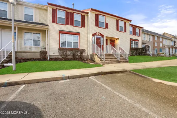 129 Liverpool Court, Lakewood, NJ 08701