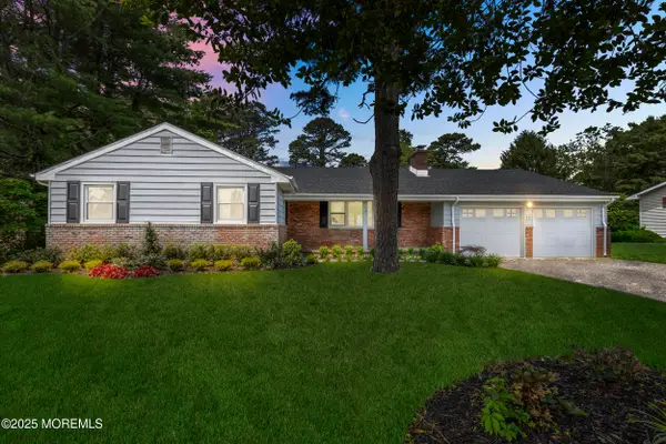 13 Pinehurst Drive, Little Egg Harbor, NJ 08087