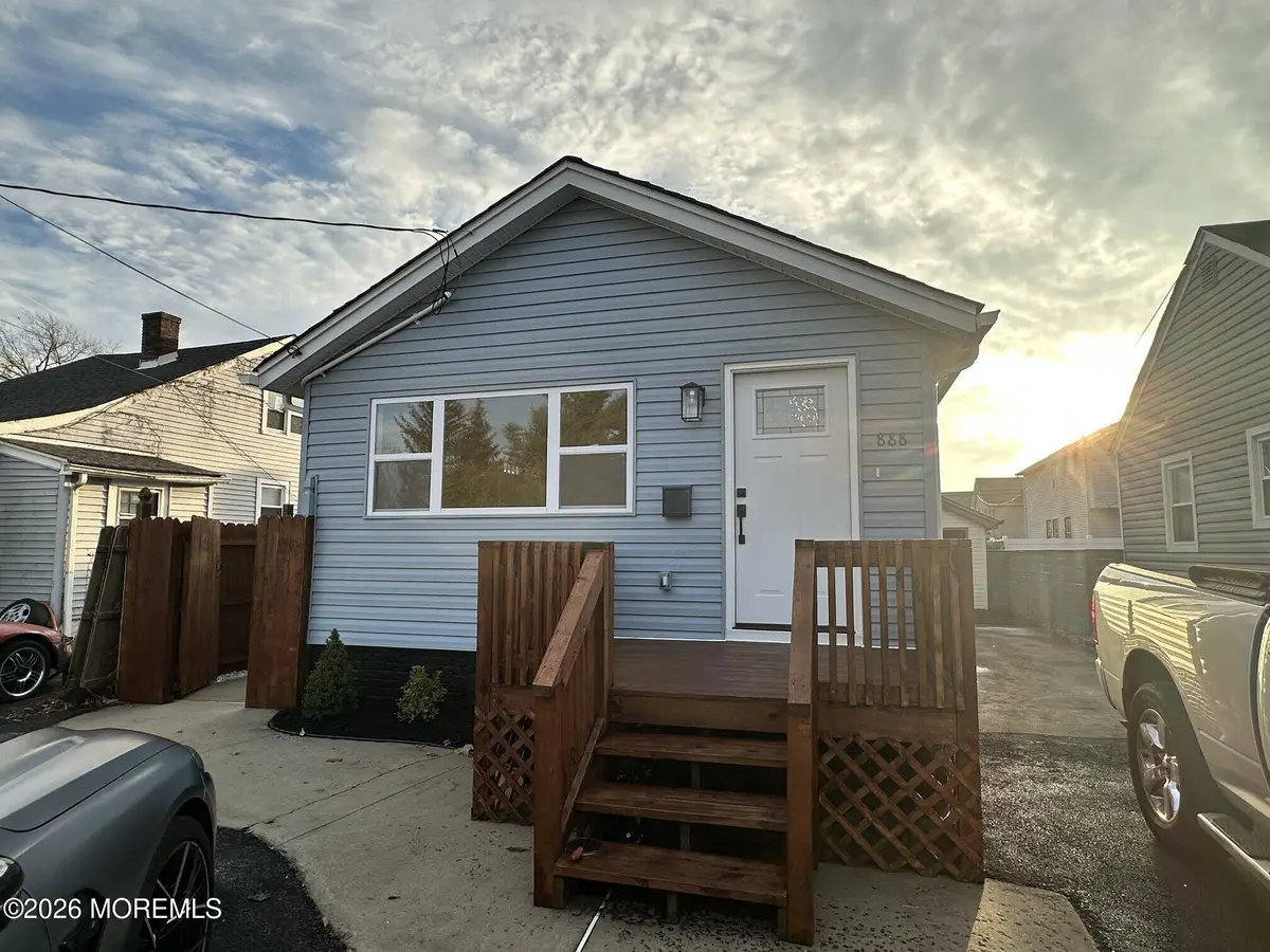 888 State Route 35, Laurence Harbor, NJ 08879 - Image #1