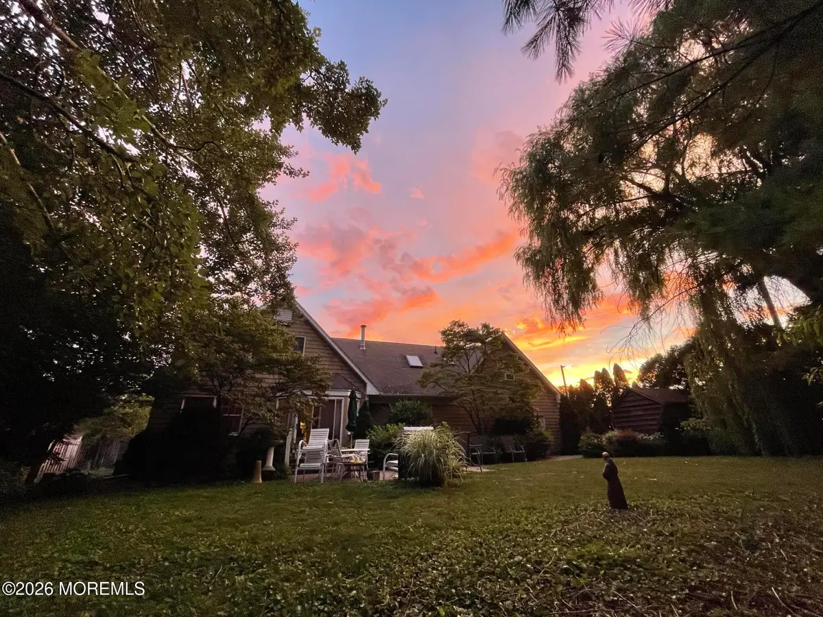 812 Mistletoe Avenue, Point Pleasant, NJ 08742 - Image #1