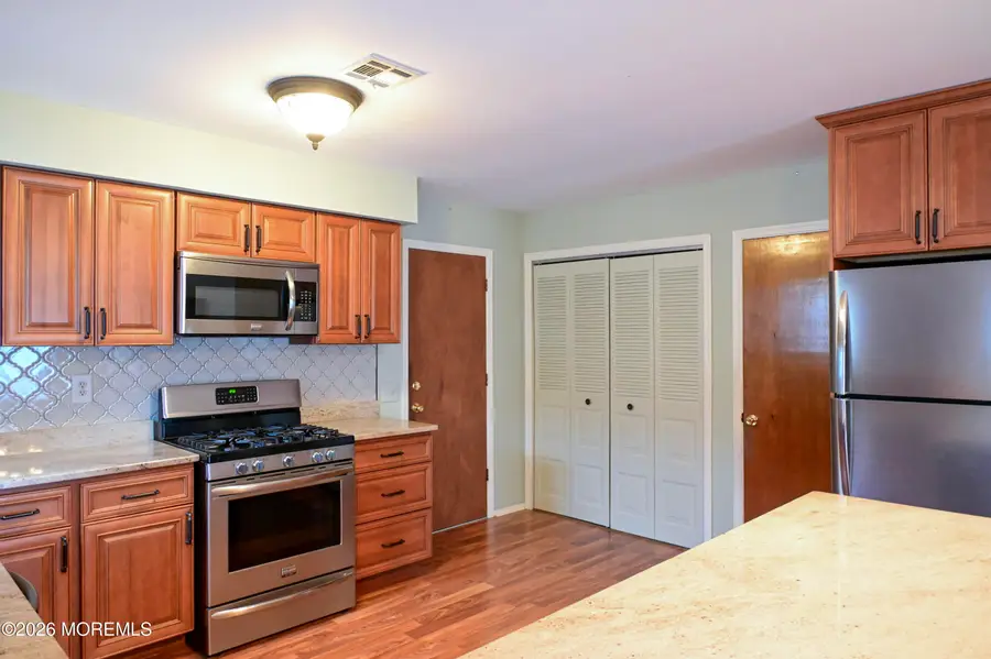 15 Chateux Lane, Toms River, NJ 08757 - Image #3