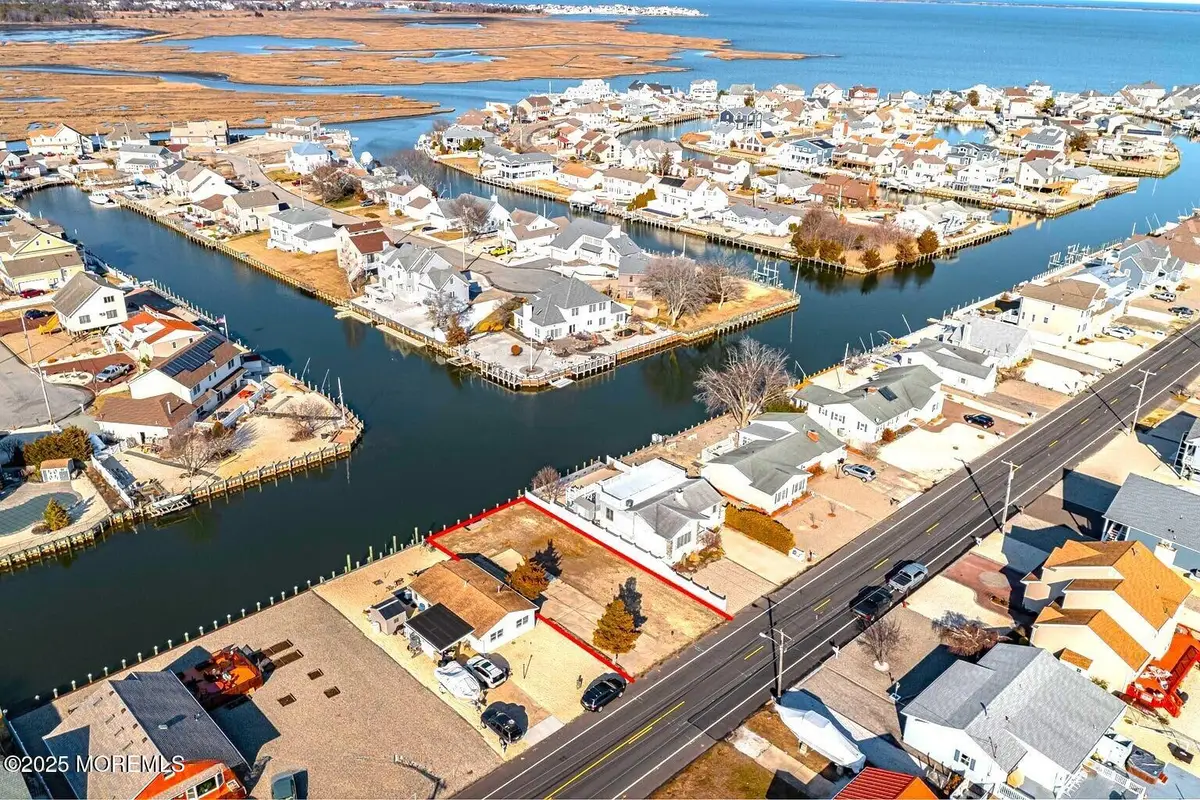 986 Capstan Drive, Forked River, NJ 08731 - Image #1