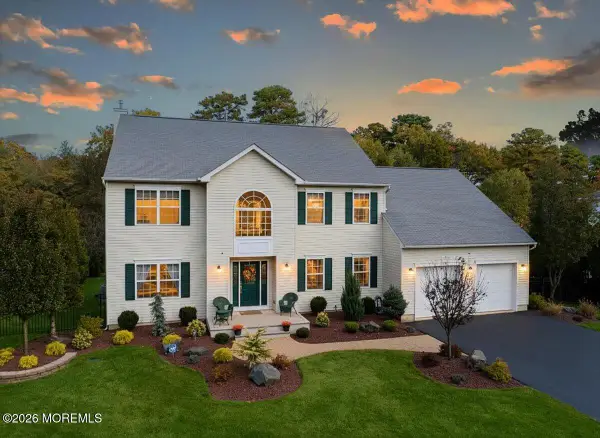 14 Nicholas Avenue, Monroe, NJ 08831