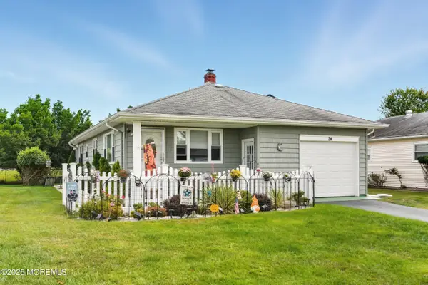 24 Port Royal Drive, Toms River, NJ 08757