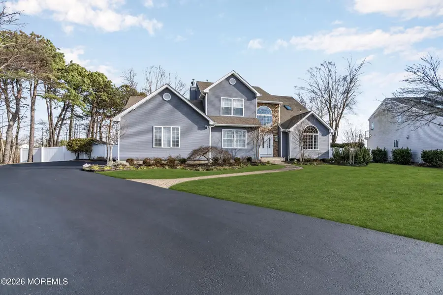 107 Waters Edge Court, Brick, NJ 08724 - Image #3