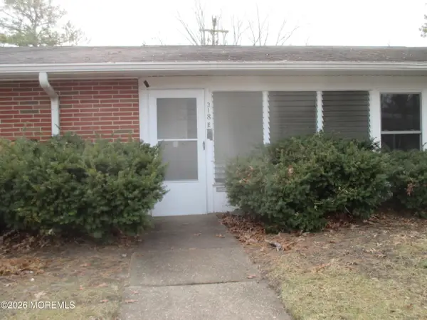 318 Coventry Court, Lakewood, NJ 08701