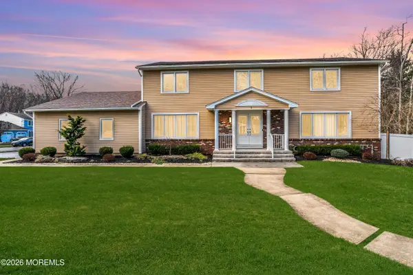 1 Ciafardini Court, Marlboro, NJ 07746