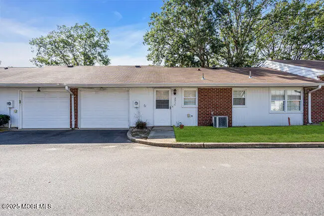 931 Thornhill Court #C, Lakewood, NJ 08701 - Image #2