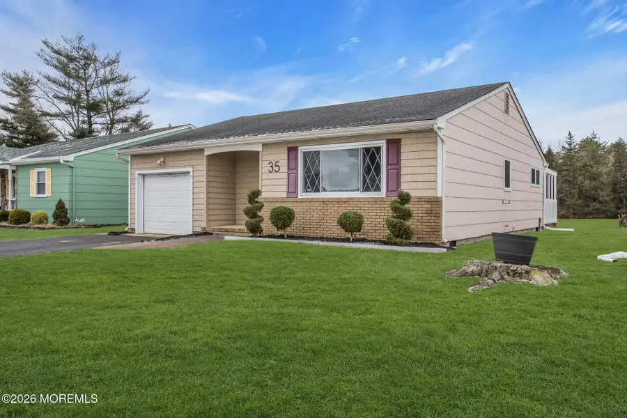 35 Westbrook Drive, Toms River, NJ 08757 - Image #3