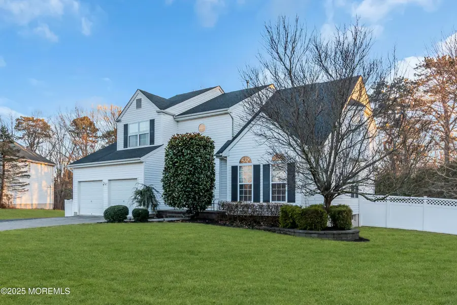 184 Lindsay Lane, Toms River, NJ 08755 - Image #2
