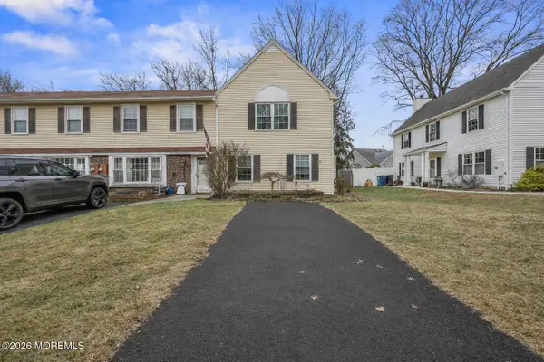 72 Fieldcrest Way, Hazlet, NJ 07730