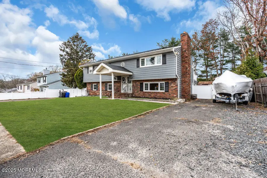 40 Pinewood Drive, Brick, NJ 08724 - Image #2