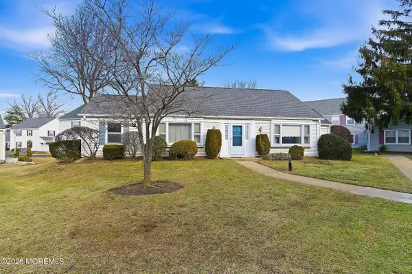 412C Oxford Lane #412C, Monroe, NJ 08831