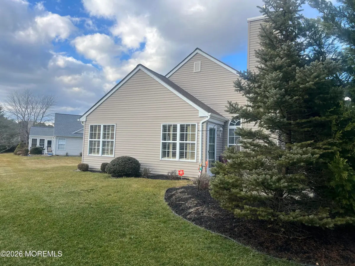 8 Skyline Drive, Lakewood, NJ 08701 - Image #1