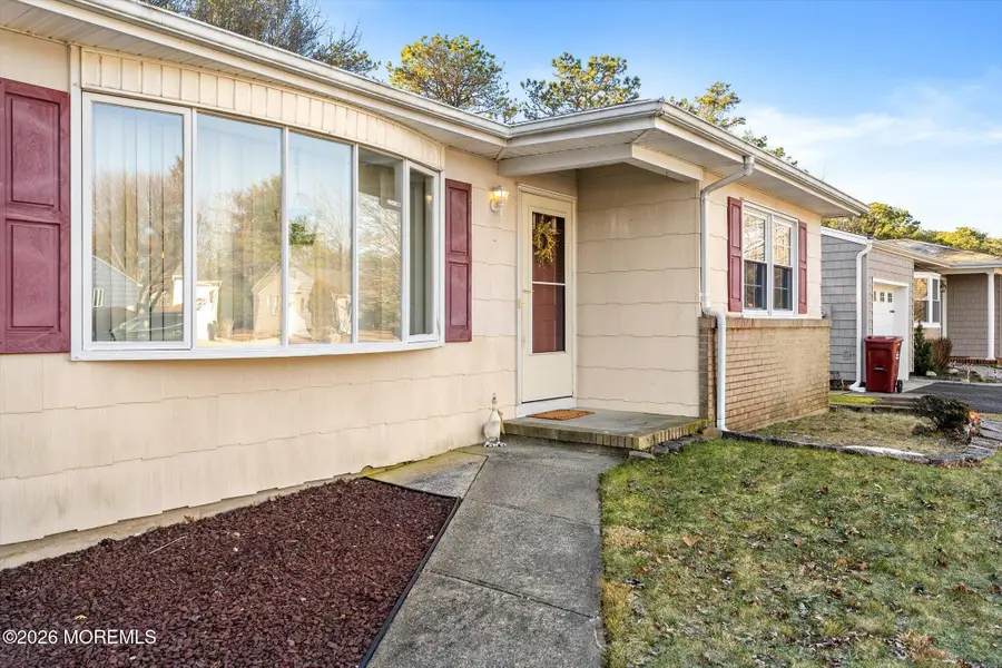 52 Castleton Drive, Toms River, NJ 08757 - Image #2