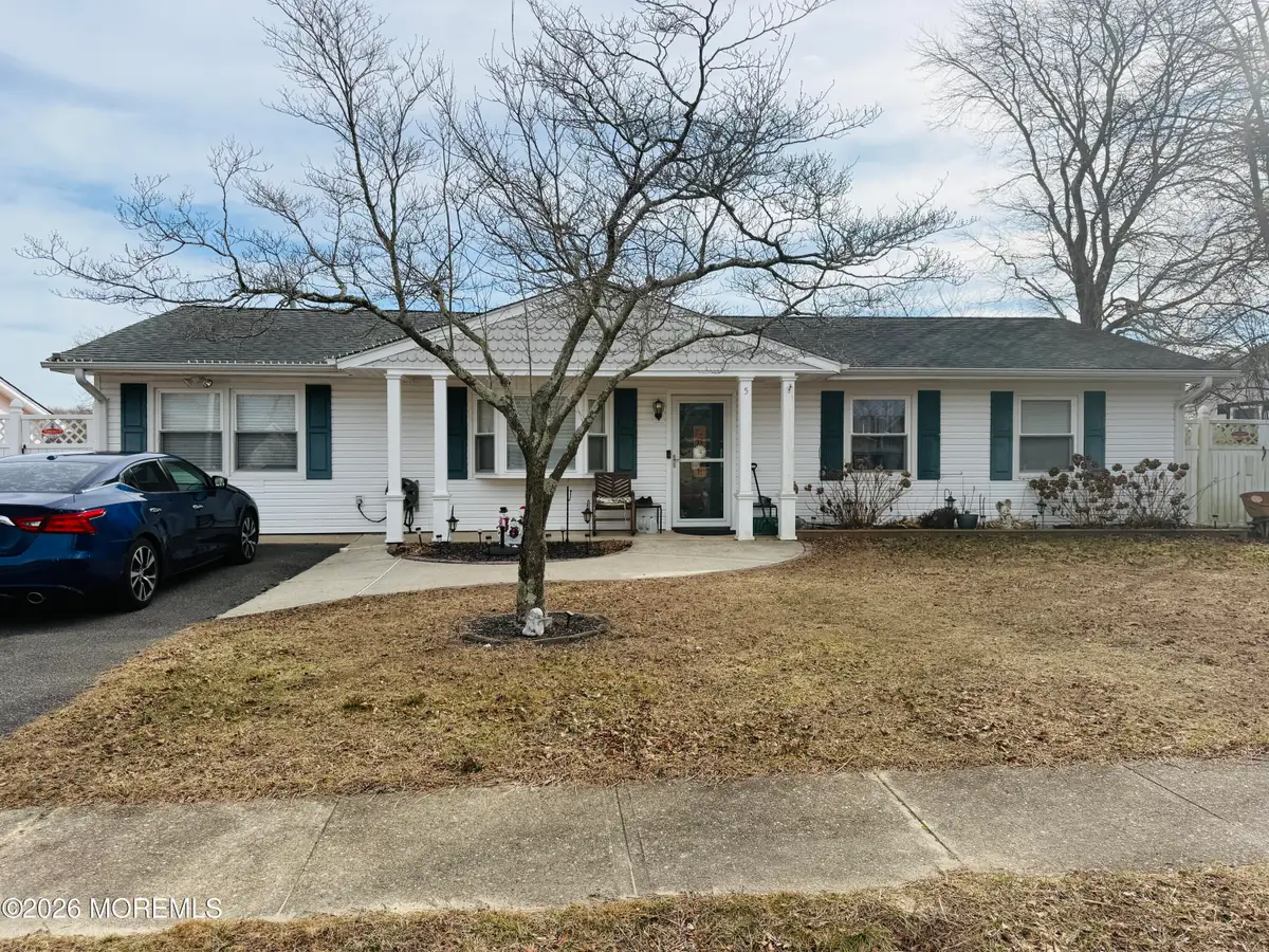 5 Fresno Street, Barnegat, NJ 08005 - Image #1