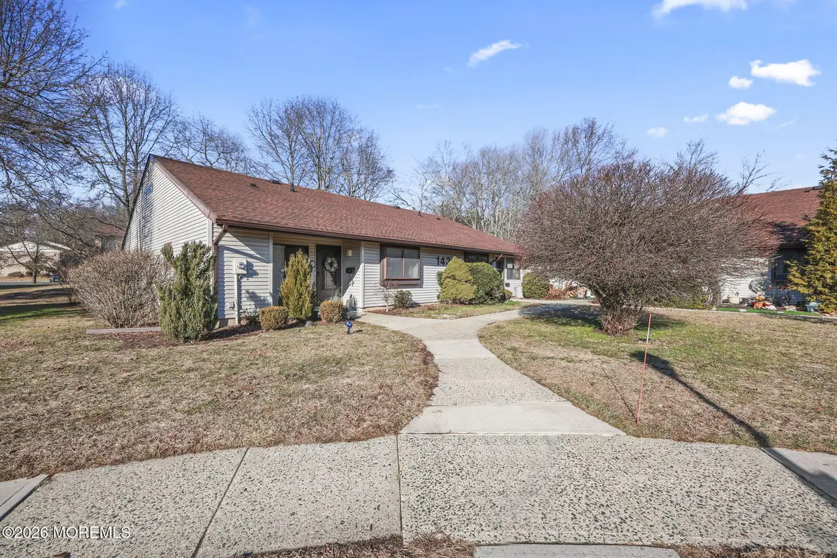 143 Cross Slope Court #B, Manalapan Township, NJ 07726 - Image #1