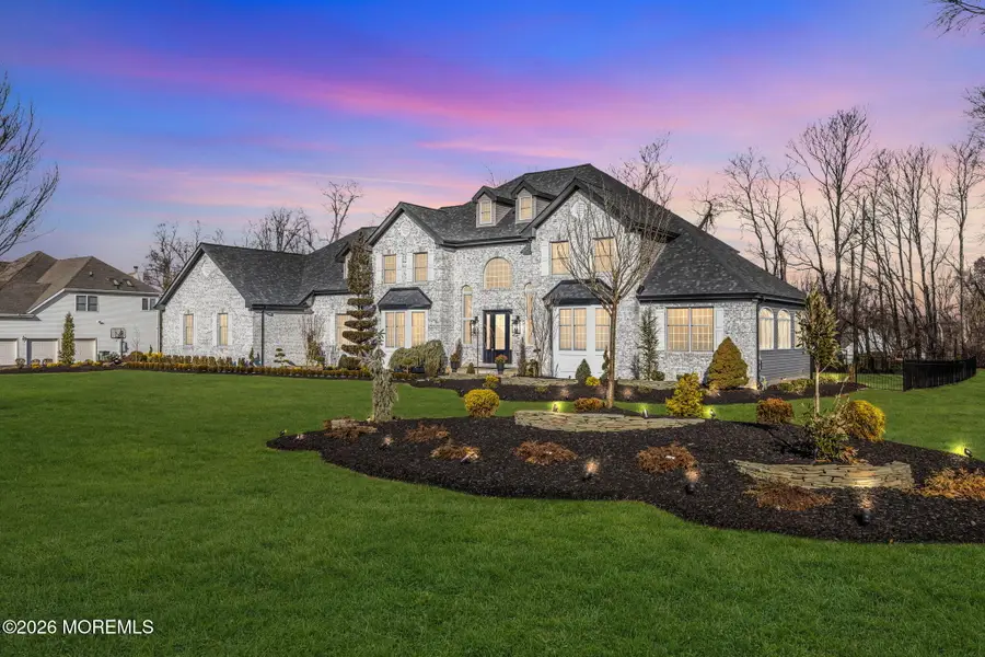 8 Saxon Court, Freehold, NJ 07728 - Image #2