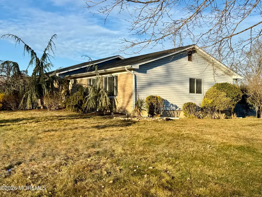 2 Apache Drive, Toms River, NJ 08753 - Image #3