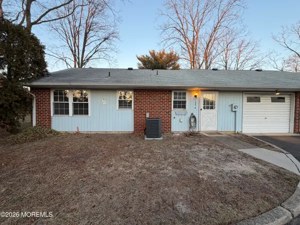 1237B Hamilton Court, Lakewood, NJ 08701