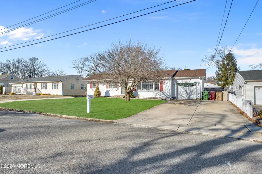 215 Lakewood Avenue, Bayville, NJ 08721 - Image #3