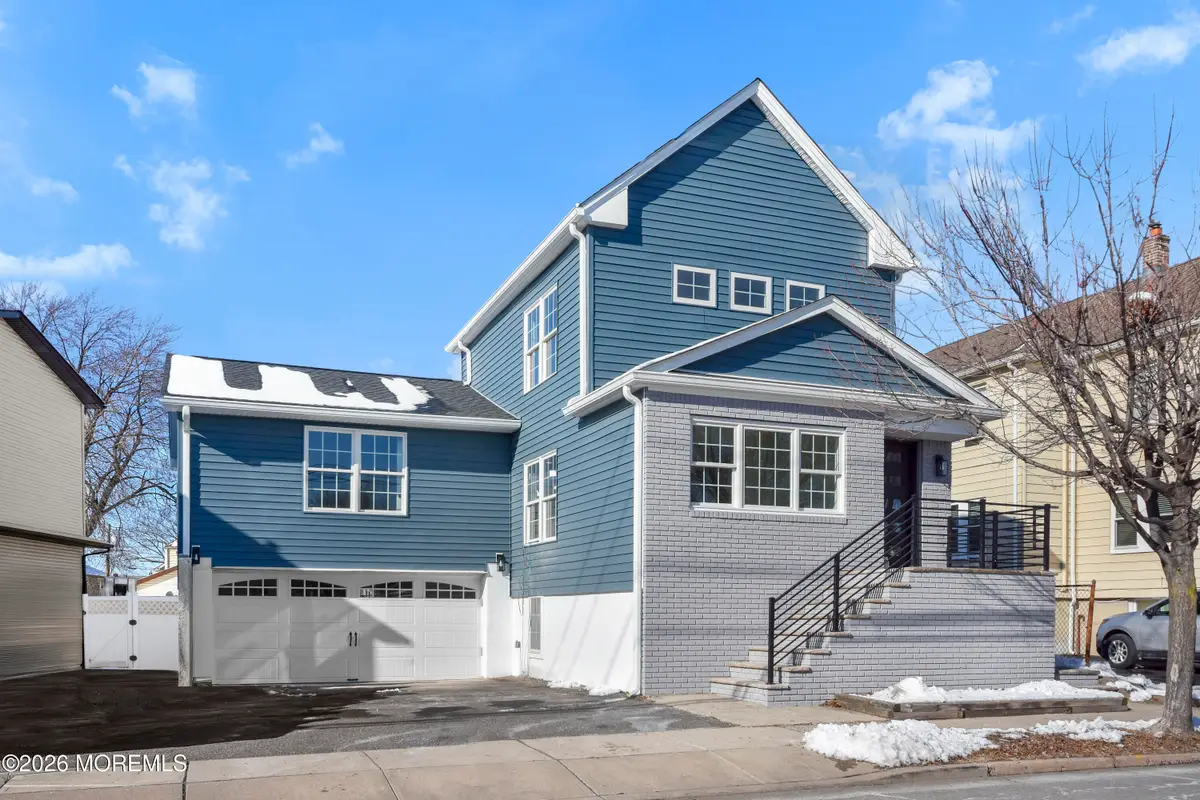 715 Stuyvesant Avenue, Lyndhurst, NJ 07071 - Image #1