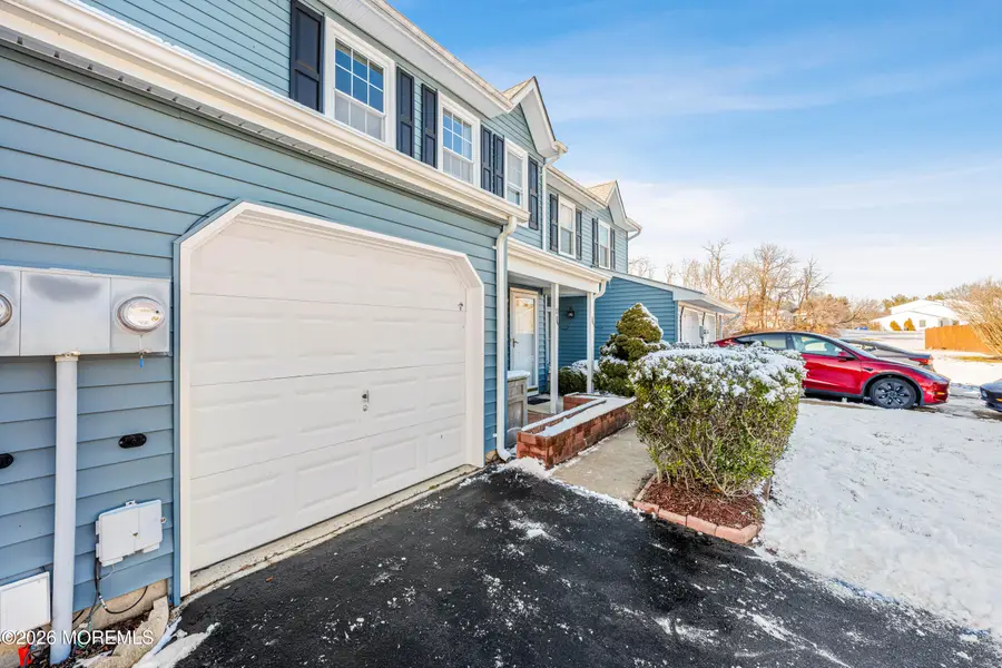 19 Sloop Square, Freehold, NJ 07728 - Image #2