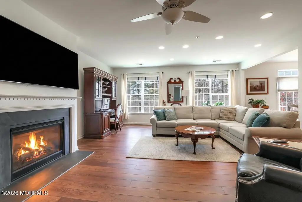 80 Bryce Lane #906, Manahawkin, NJ 08050 - Image #1