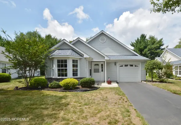 2386 Torrington Drive, Toms River, NJ 08755