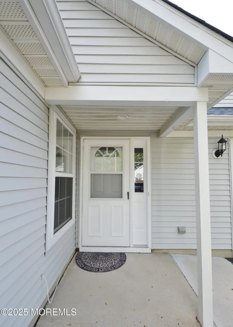 2386 Torrington Drive, Toms River, NJ 08755 - Image #2