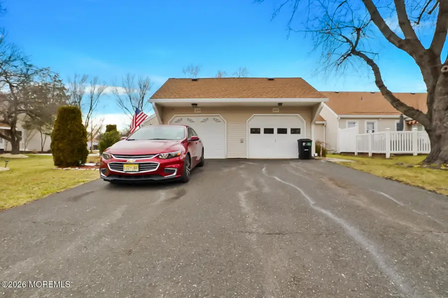 112 Pilatus Platz #D, Freehold, NJ 07728 - #3