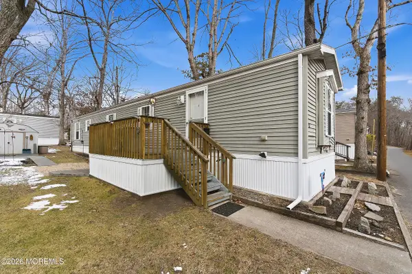 12 Lace Bark Lane, Jackson, NJ 08527