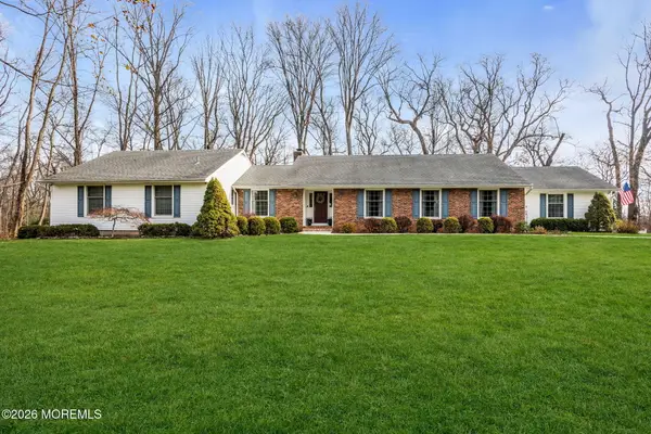 7 Flora Drive, Holmdel, NJ 07733