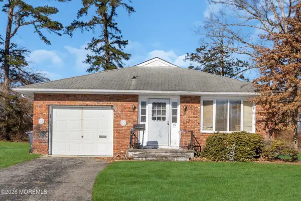 95 Larkspur Court, Toms River, NJ 08755