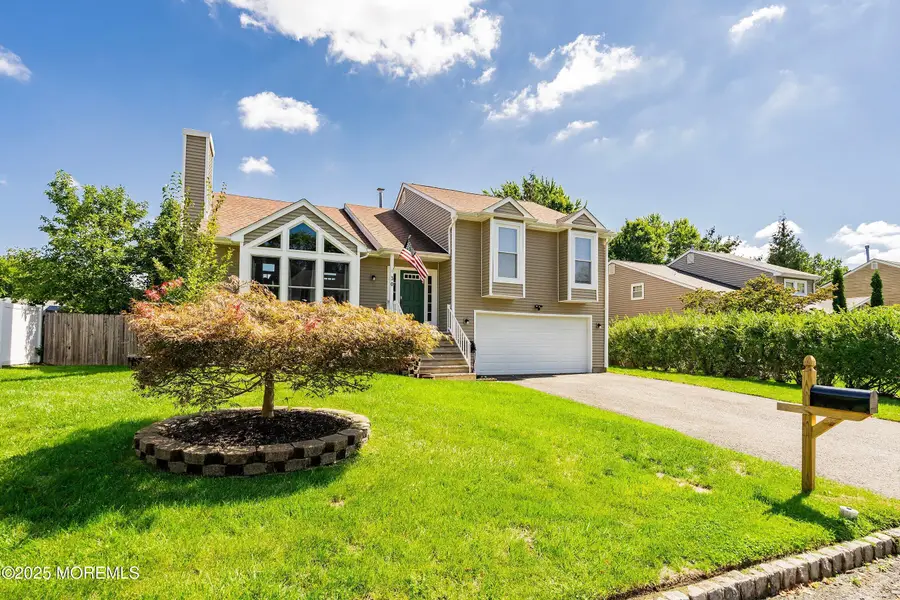 30 Heritage Drive, Howell, NJ 07731 - Image #2