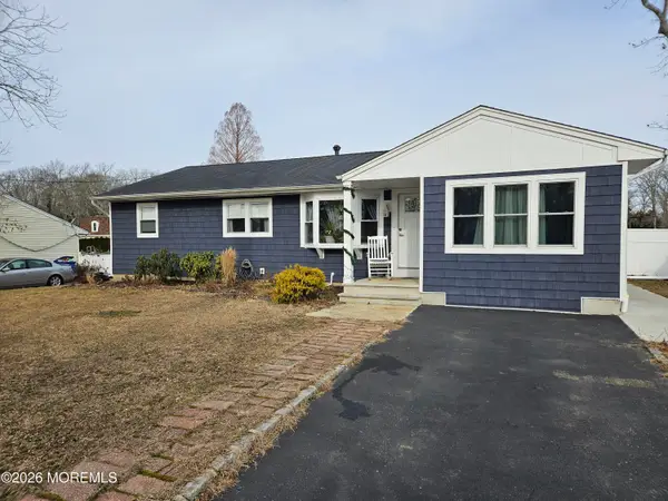 918 Raleigh Drive, Toms River, NJ 08753