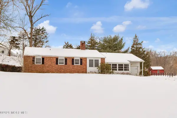 8 Hutchinson Road, Allentown, NJ 08501