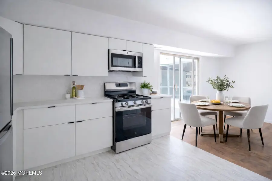 72 Haven Drive #500, Matawan, NJ 07747 - Image #2