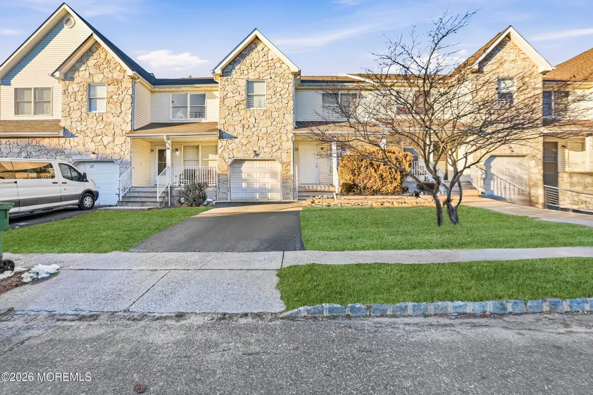 35 Crest Place, Lakewood, NJ 08701 - Image #1