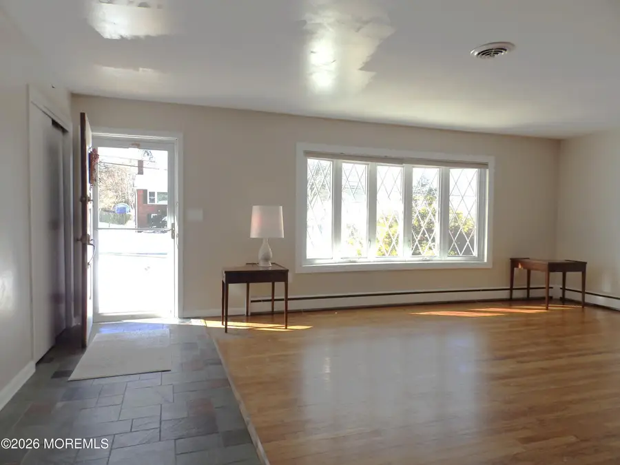 543 Hollywood Avenue, Toms River, NJ 08753 - Image #2