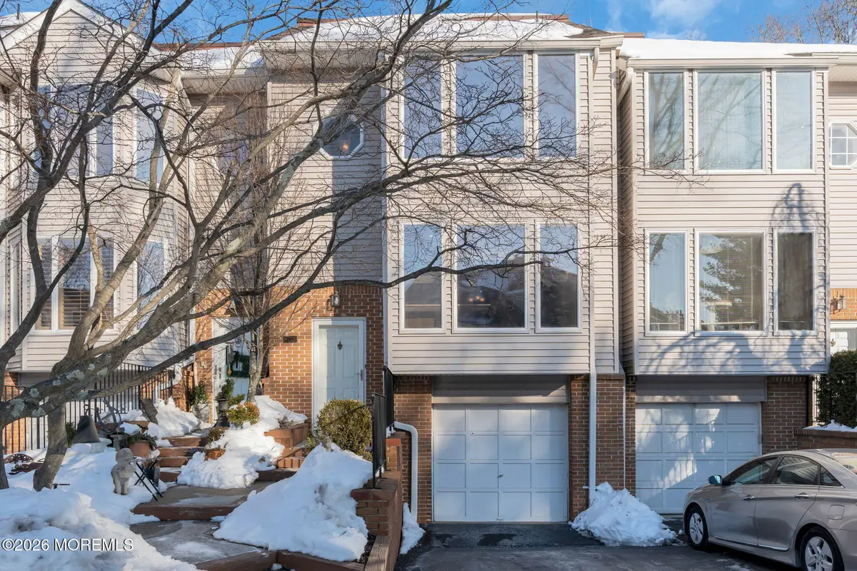 148 Ambassador Drive #1054/J-2, Red Bank, NJ 07701 - #1