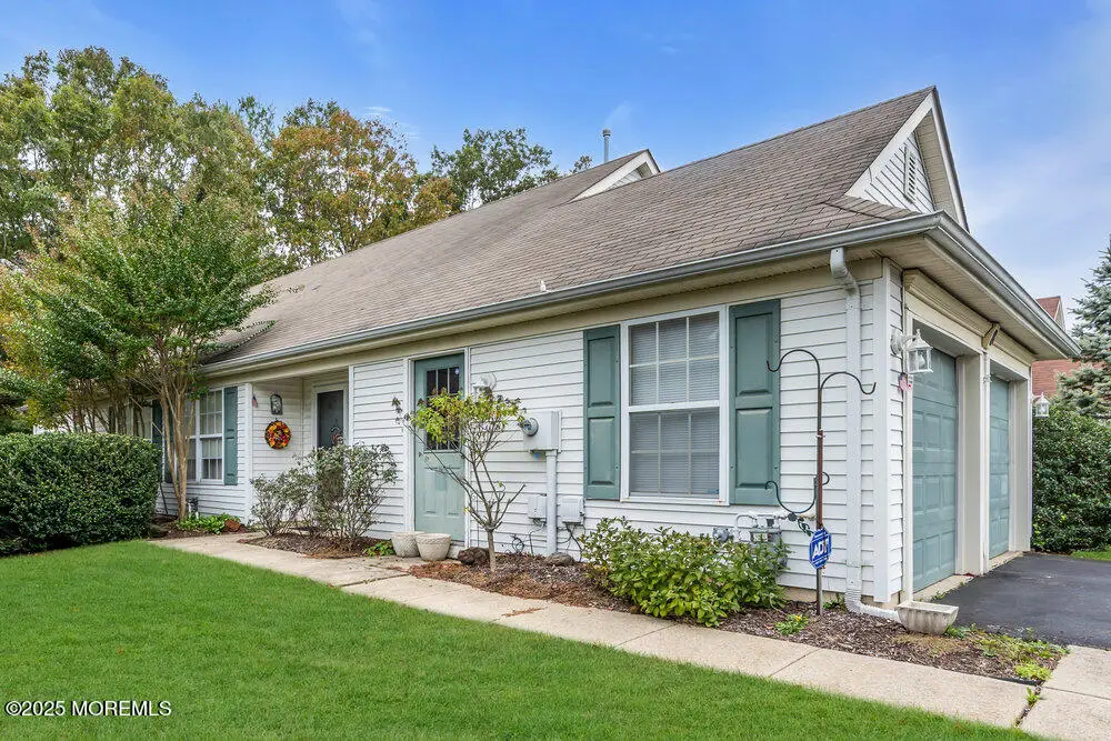 8 Schoolhouse Lane, Lakewood, NJ 08701 - Image #1