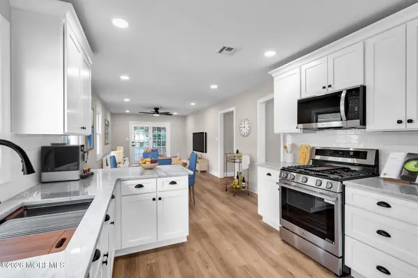 17 Meadowbrook Road, Brick, NJ 08723