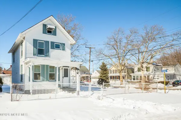 2 Chingarora Avenue, Keyport, NJ 07735